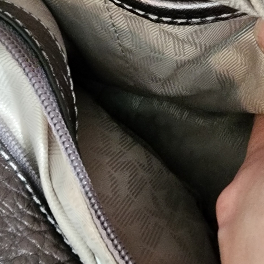 Sold - Picture 4 of 7